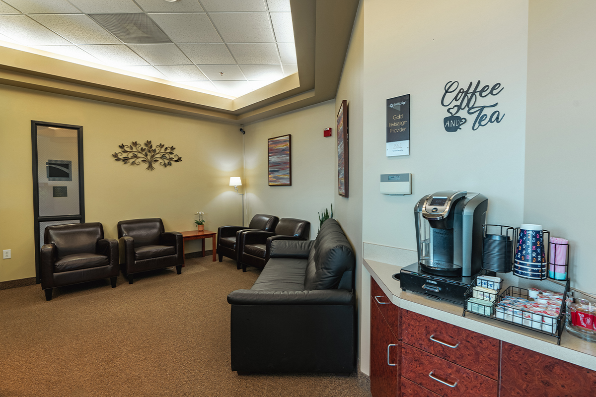 Gresham Advanced Dentistry – Office Tour 16 Waiting lounge with complimentary coffee and tea at Gresham Advanced Dentistry