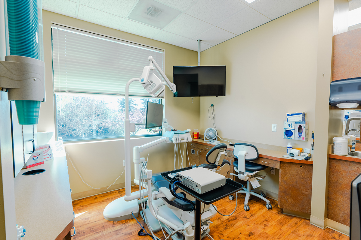 Gresham Advanced Dentistry – Office Tour 3 Modern treatment room with natural light at Gresham Advanced Dentistry